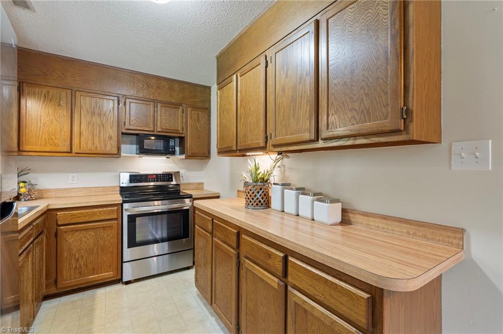 1109 Eagle Road