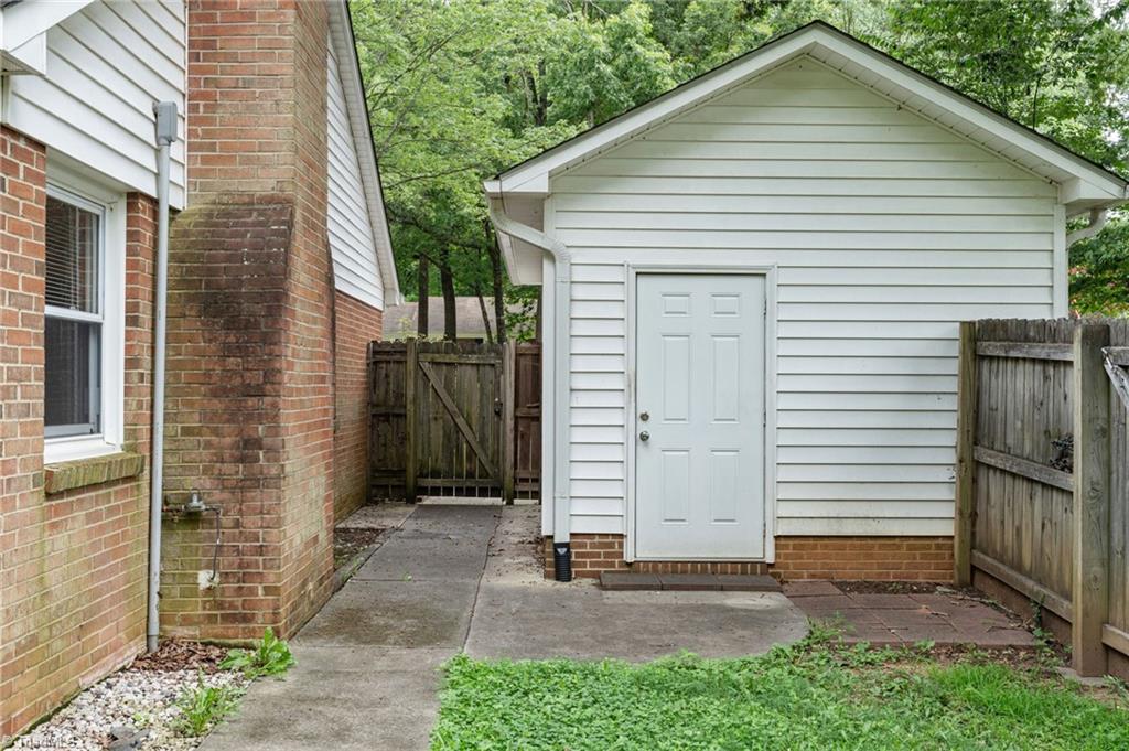 1109 Eagle Road