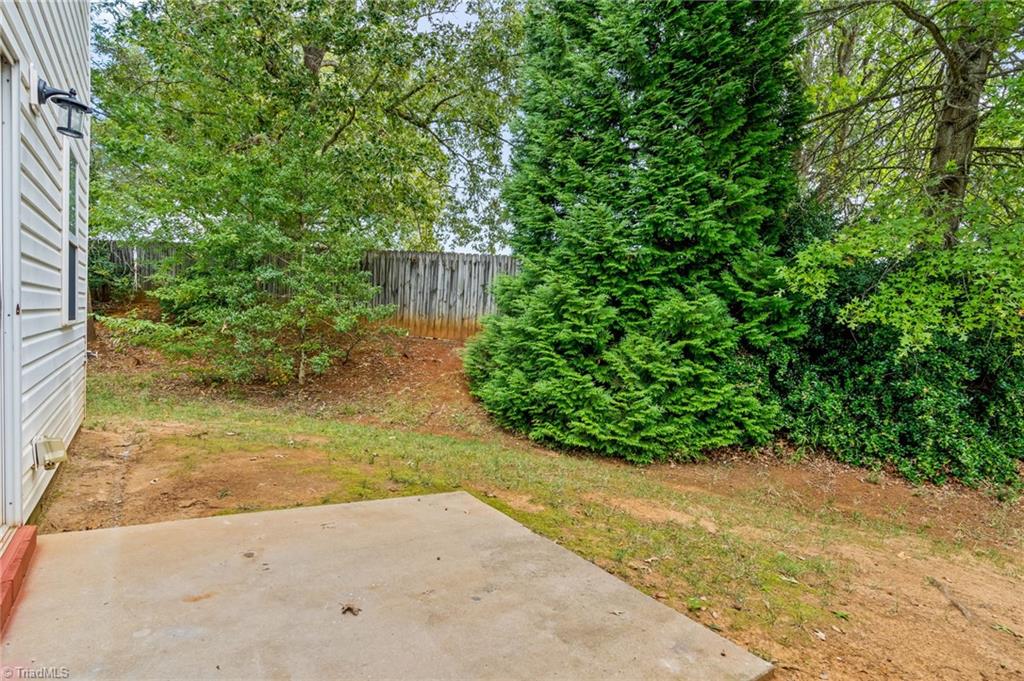 1047 Oak Blossom Way