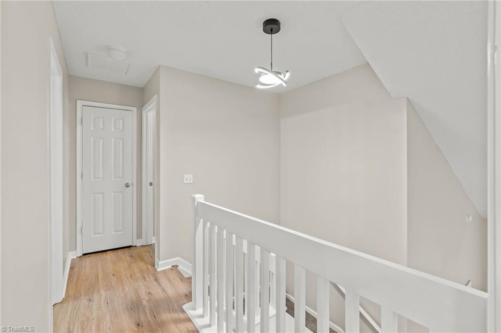 1047 Oak Blossom Way