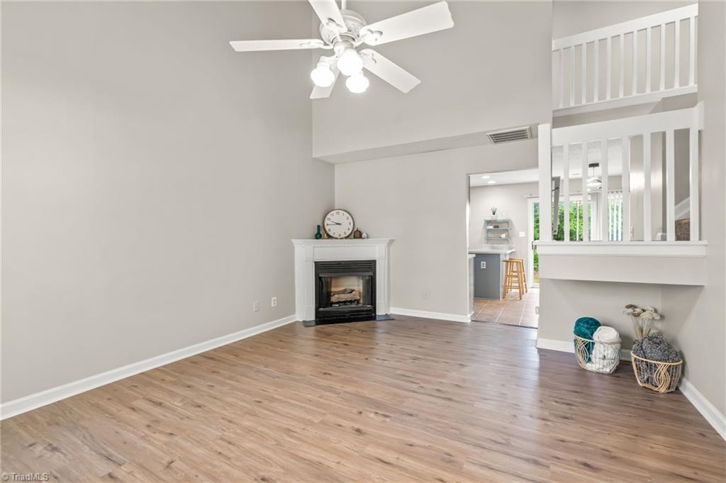 1047 Oak Blossom Way
