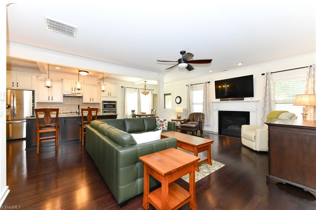 1606 Running Deer Drive