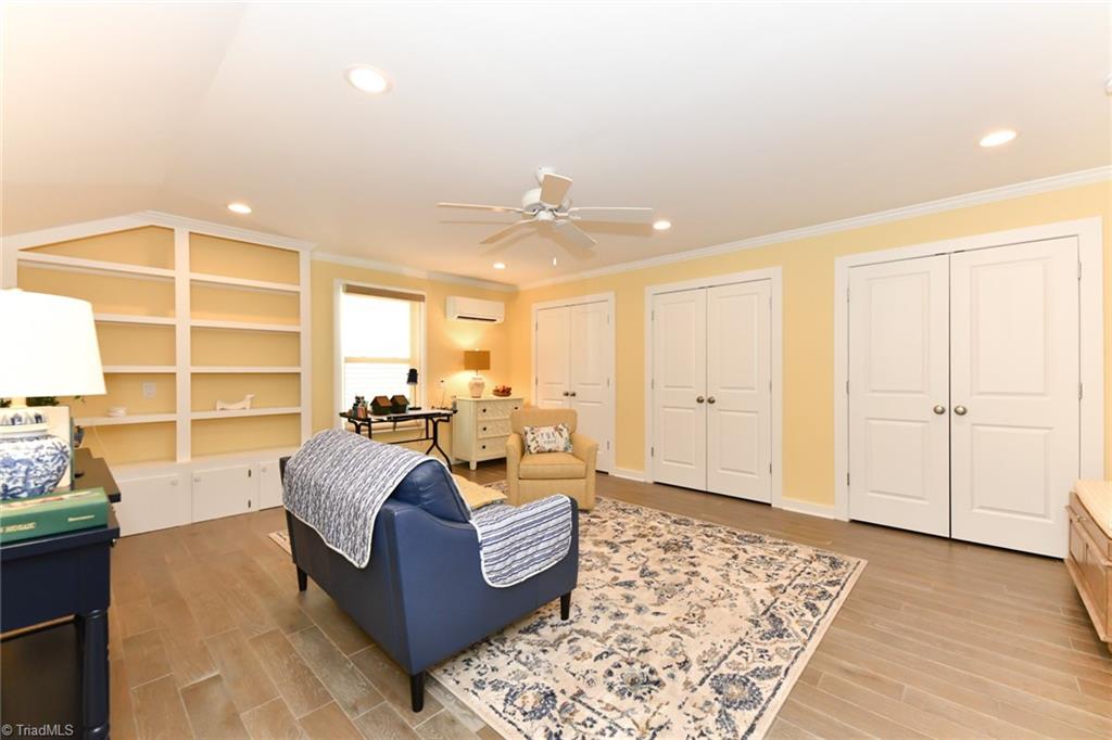 1606 Running Deer Drive