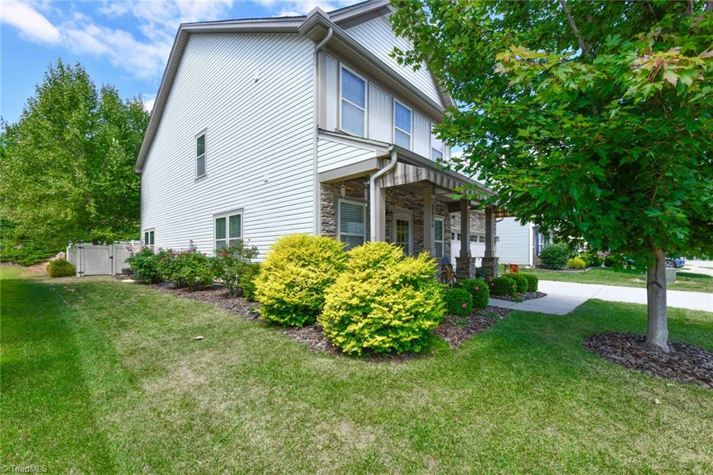 1606 Running Deer Drive