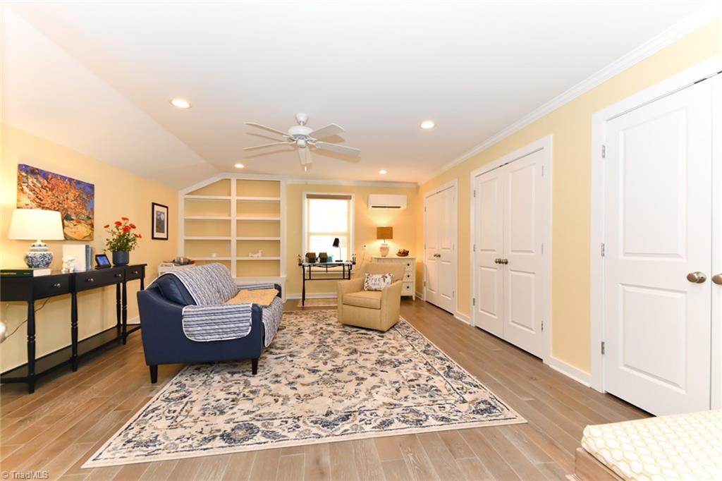 1606 Running Deer Drive