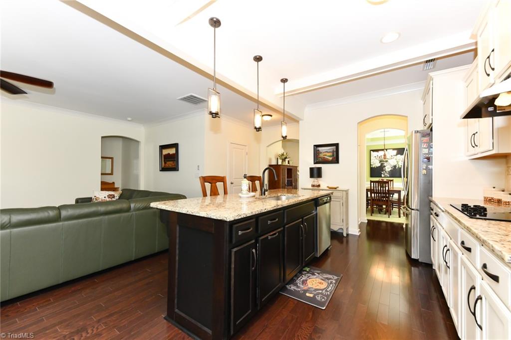 1606 Running Deer Drive