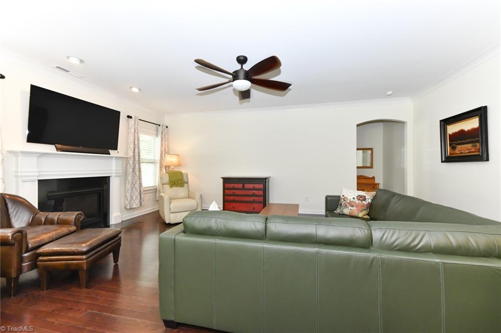 1606 Running Deer Drive