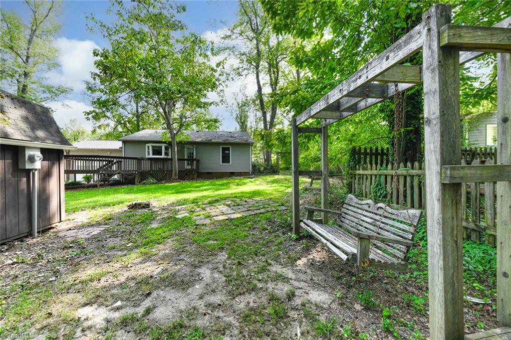 3807 Edgewood Terrace Road