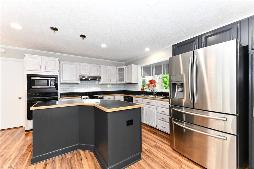 3807 Edgewood Terrace Road