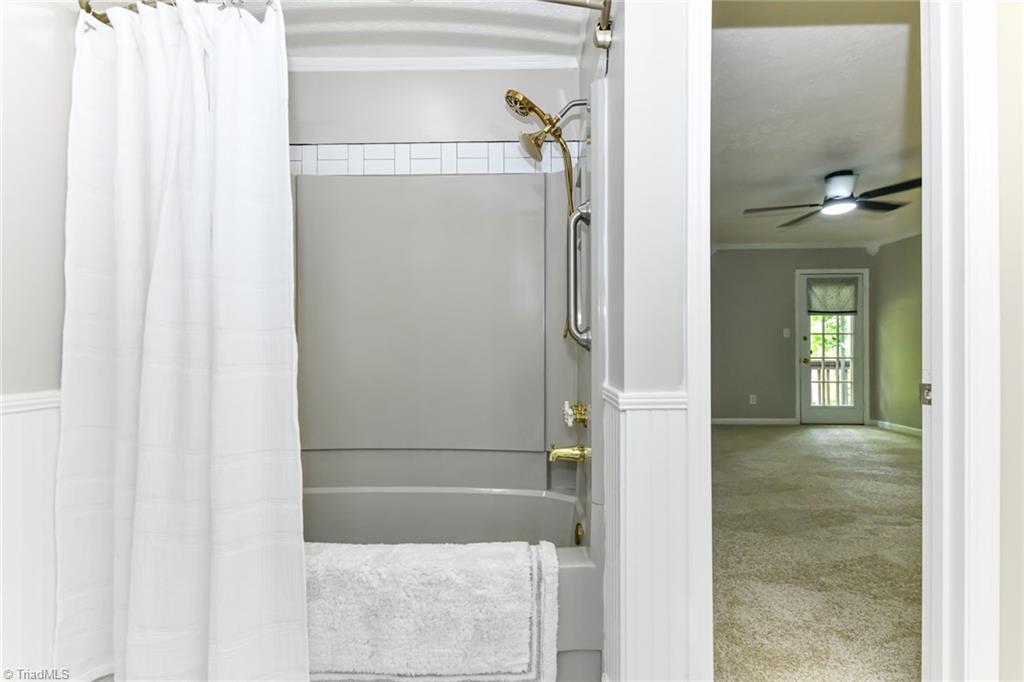 3807 Edgewood Terrace Road