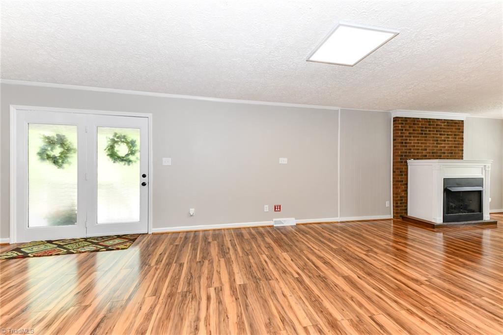3807 Edgewood Terrace Road