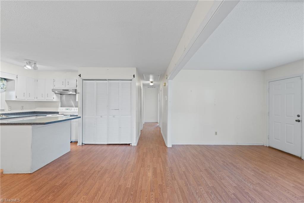 525 Heatherton Lane