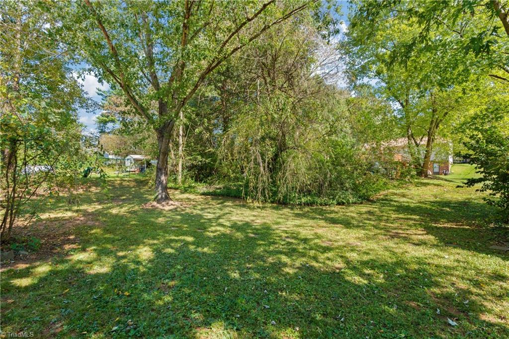 525 Heatherton Lane