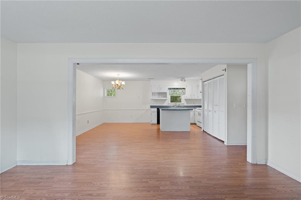 525 Heatherton Lane