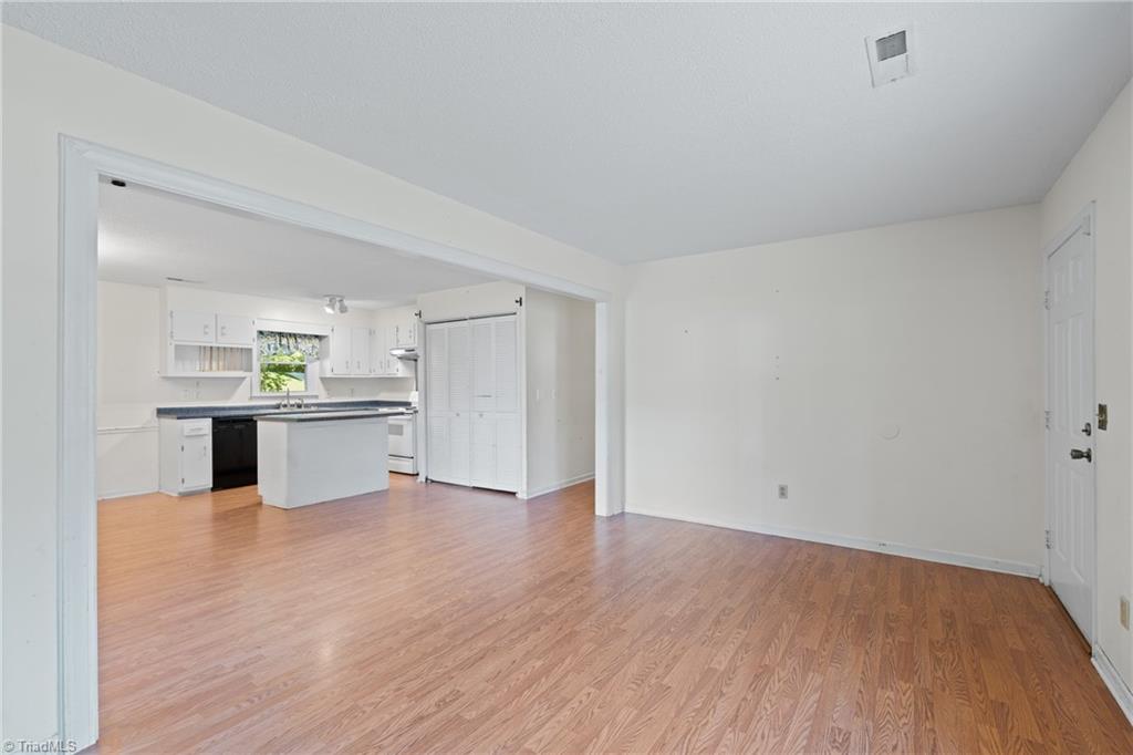525 Heatherton Lane