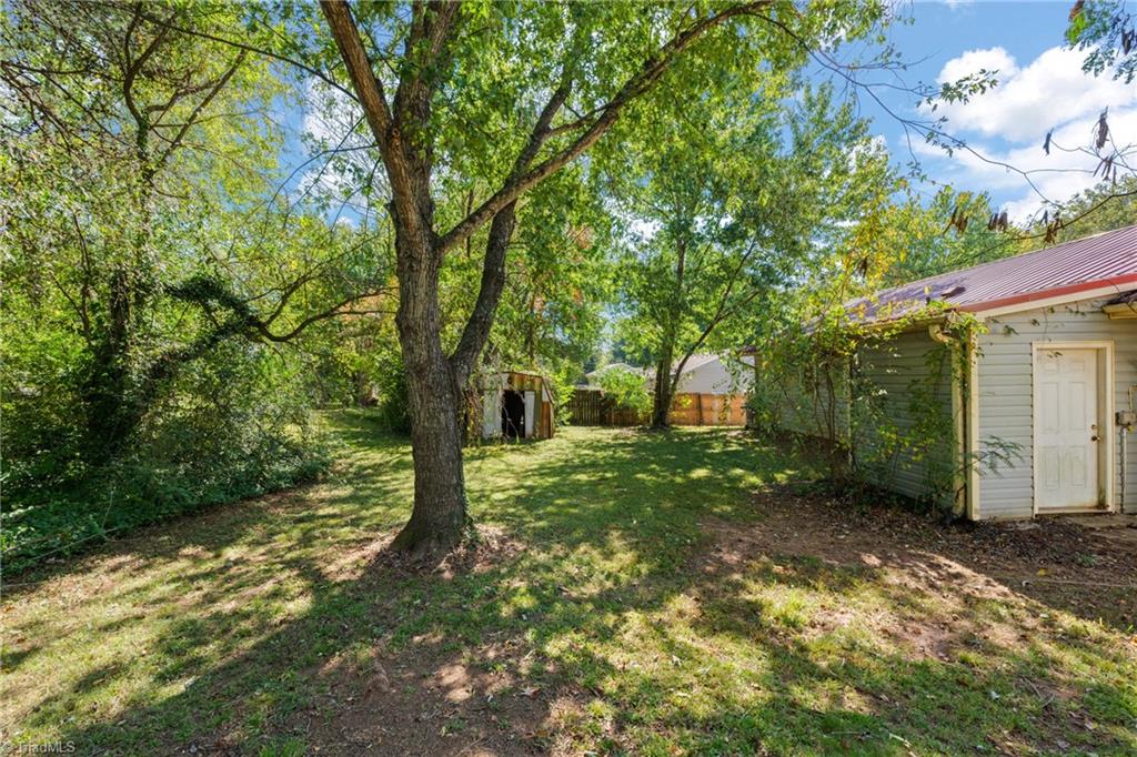 525 Heatherton Lane