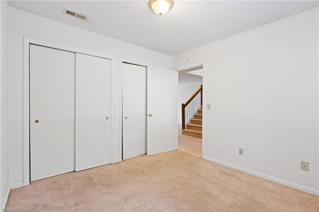 240 Lamplighter Circle, Winston-Salem