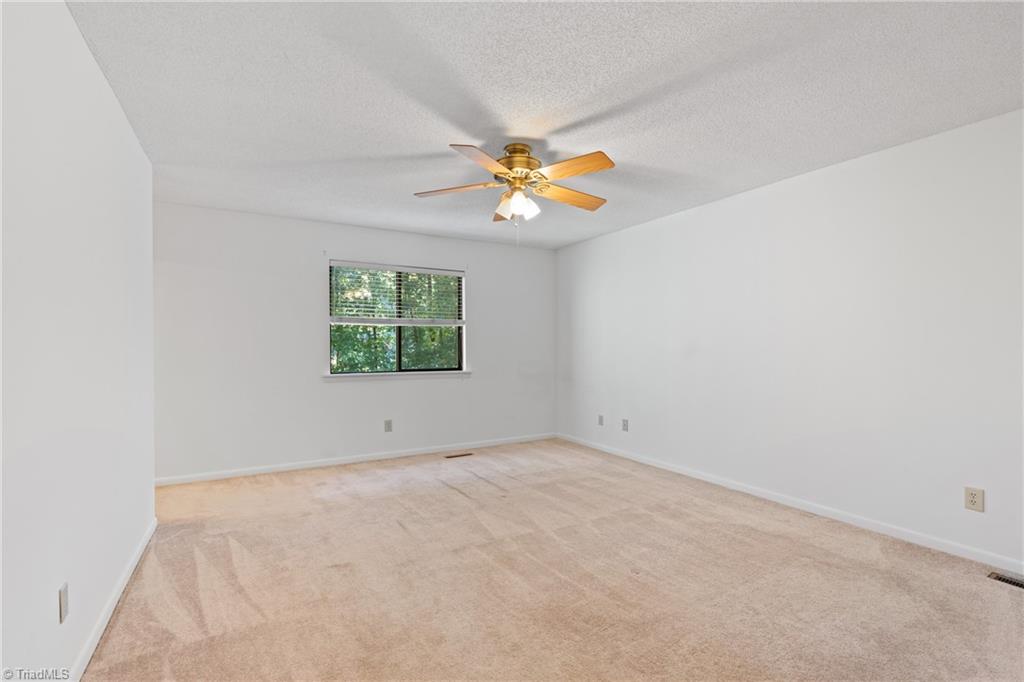 240 Lamplighter Circle, Winston-Salem