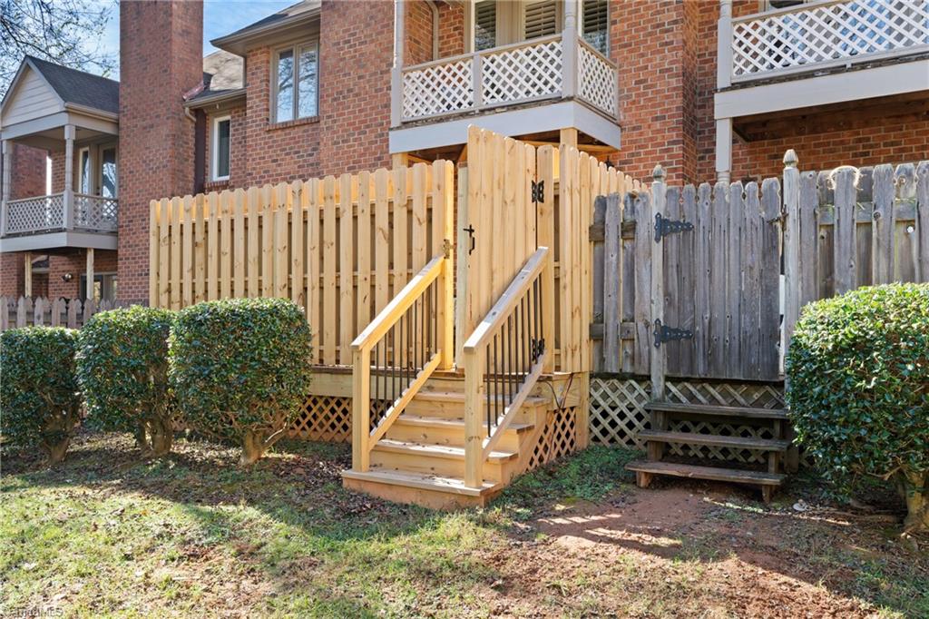 565 Sherwood Hills Drive, Winston-Salem
