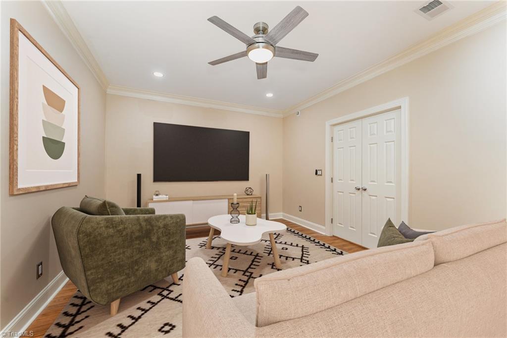 1086 Salem Village Lane