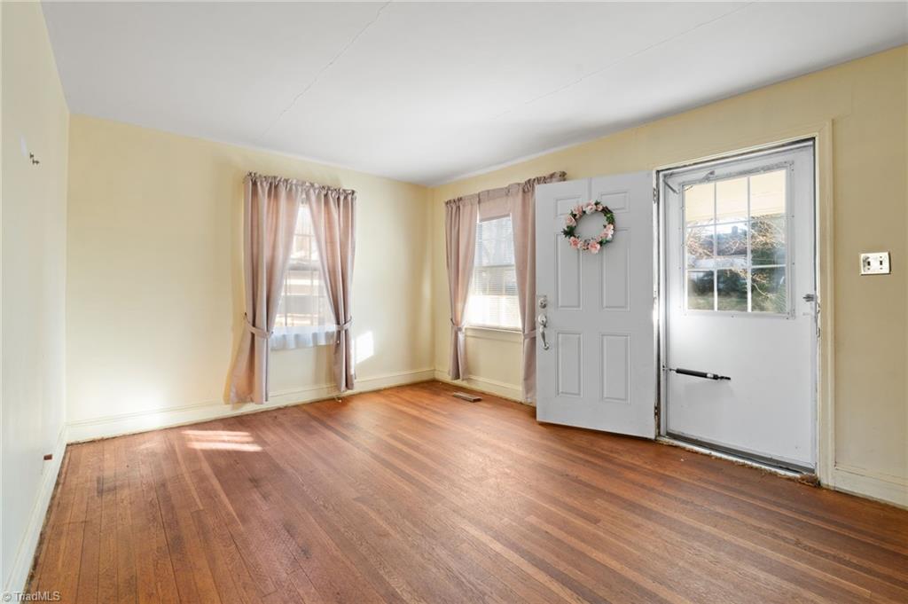830 Sunset Drive, Winston-Salem