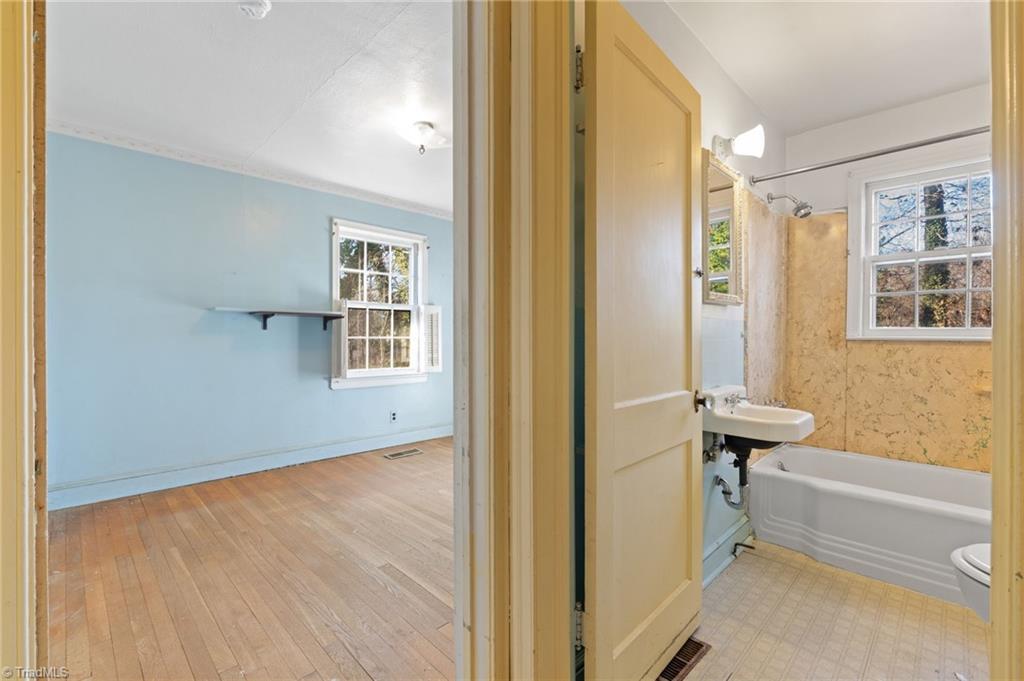 830 Sunset Drive, Winston-Salem