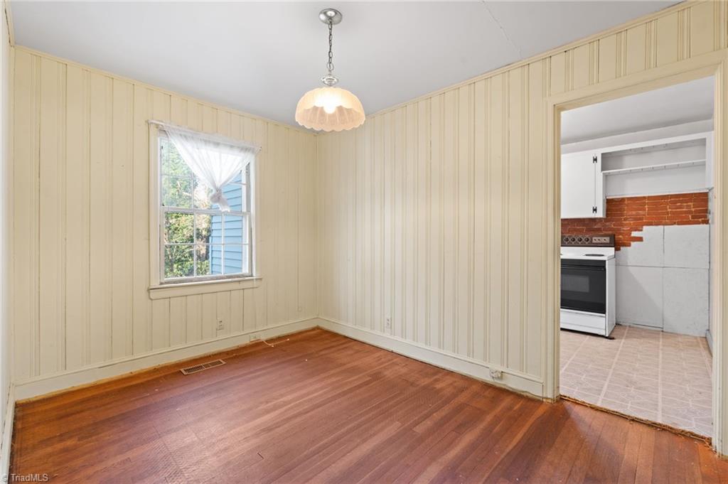830 Sunset Drive, Winston-Salem
