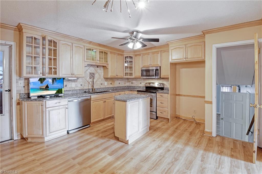 241 Flintshire Road, Winston-Salem