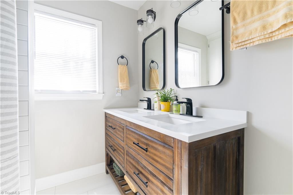 2930 Saint Claire Road, Winston-Salem