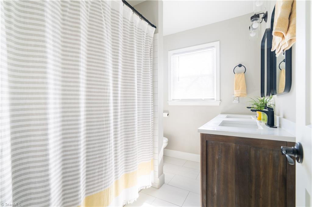 2930 Saint Claire Road, Winston-Salem