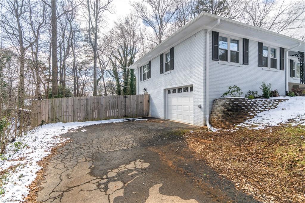 2930 Saint Claire Road, Winston-Salem