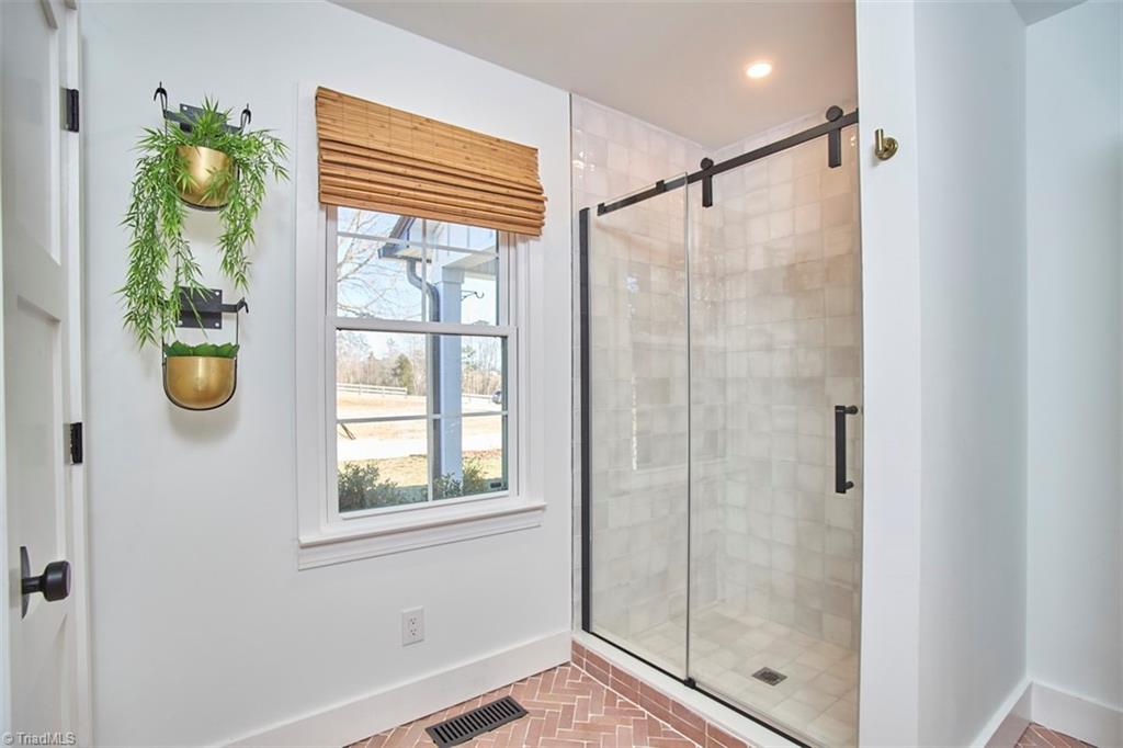 593 Hartman Road, Winston-Salem