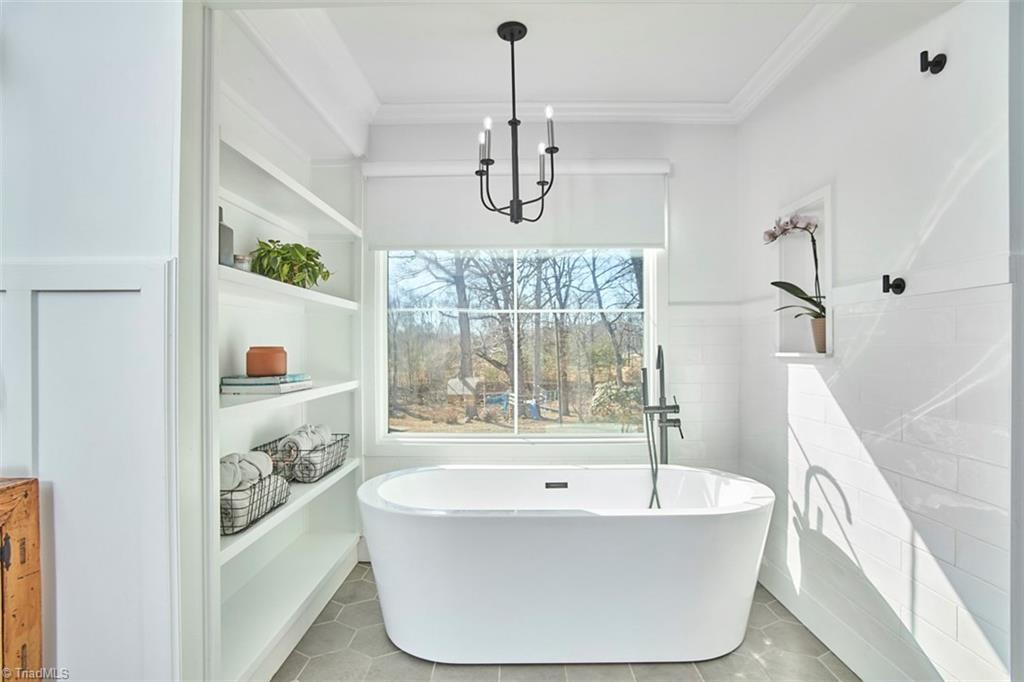 593 Hartman Road, Winston-Salem