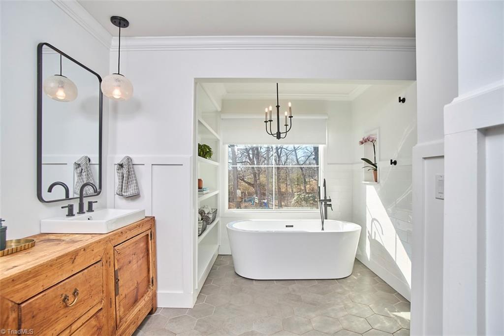 593 Hartman Road, Winston-Salem