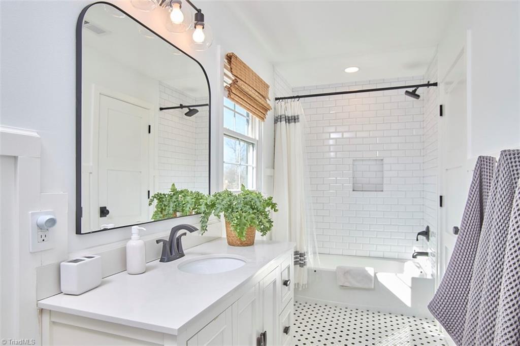 593 Hartman Road, Winston-Salem