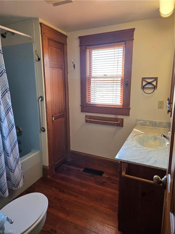 1077 Flat Shoals Road