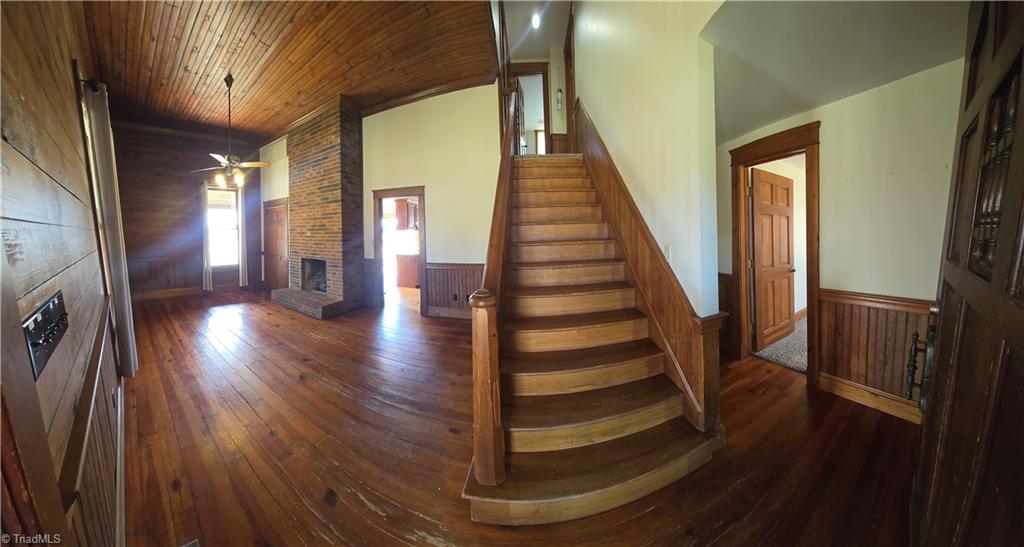 1077 Flat Shoals Road
