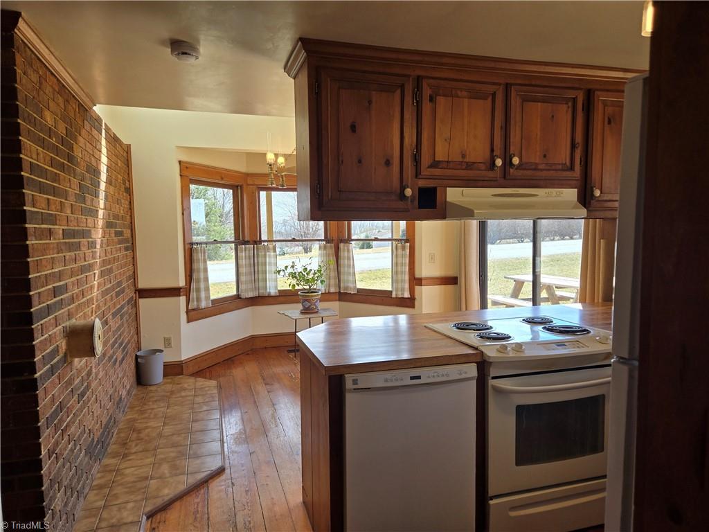 1077 Flat Shoals Road