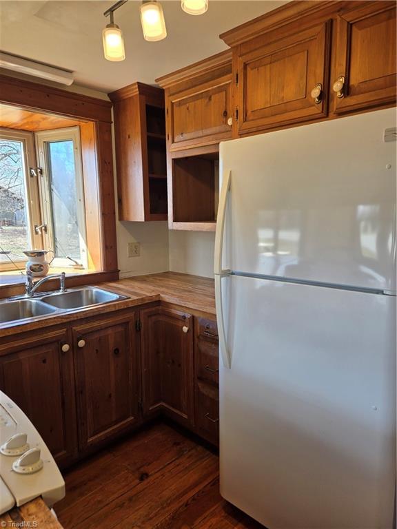 1077 Flat Shoals Road