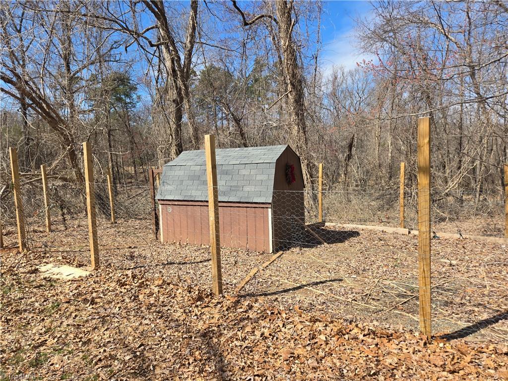 1077 Flat Shoals Road