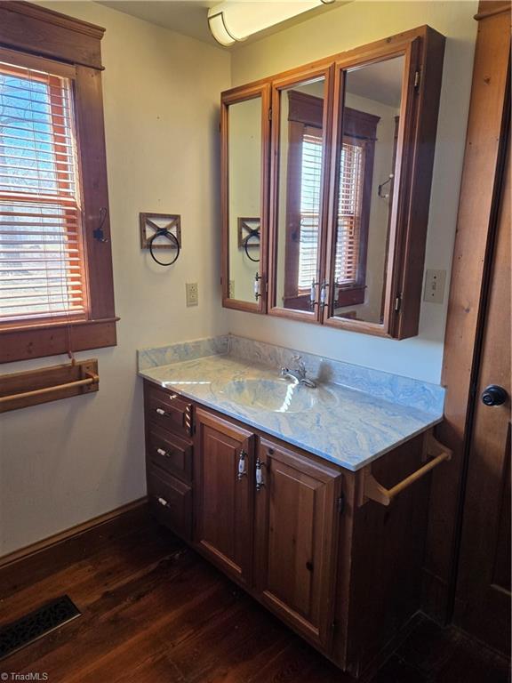 1077 Flat Shoals Road