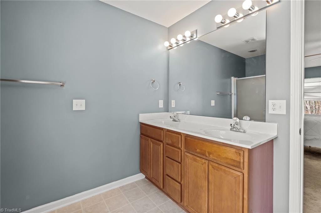 713 Hawthorn Ridge Drive