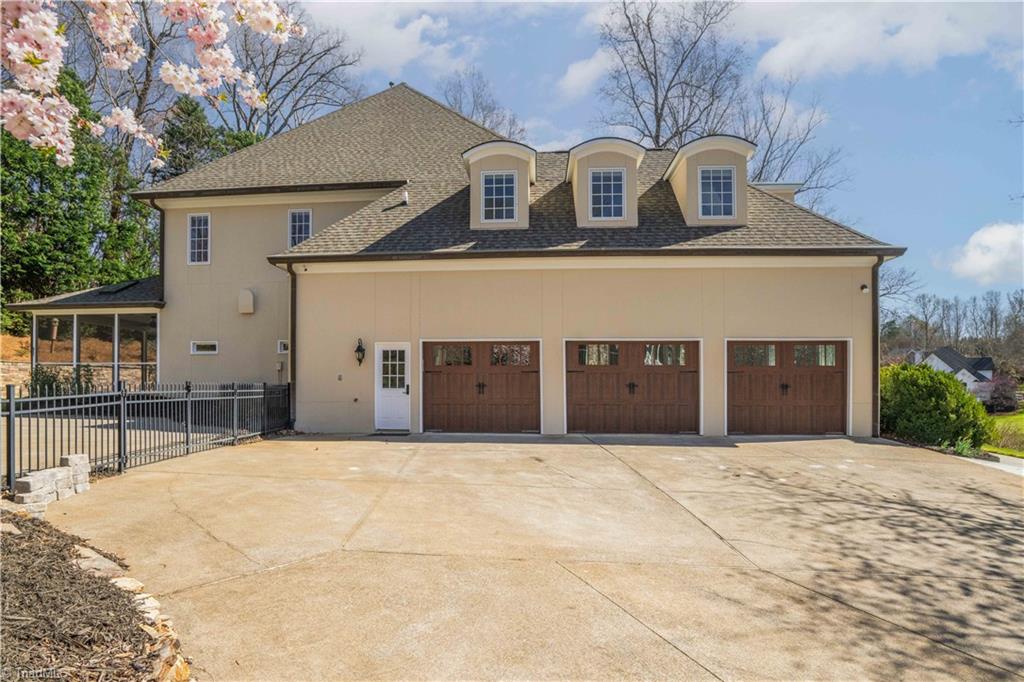 1533 Boxthorne Lane, Winston-Salem