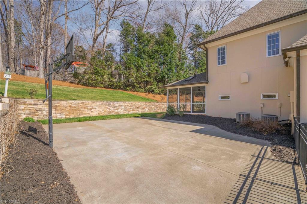 1533 Boxthorne Lane, Winston-Salem