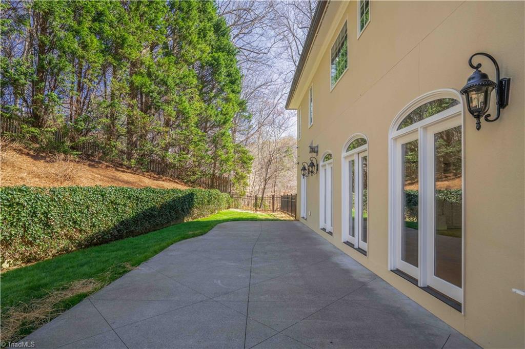 1533 Boxthorne Lane, Winston-Salem