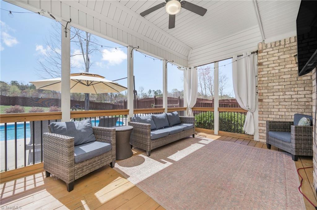 5067 Peppertree Road