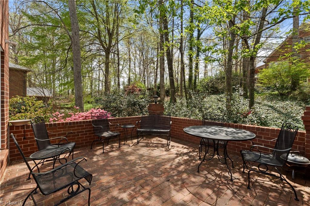 900 Ridge Gate Drive