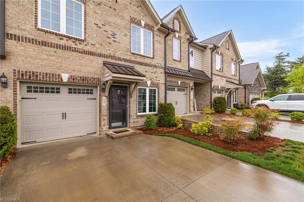 667 Stags Leap Court