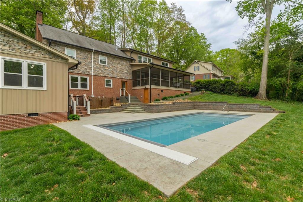 4424 Woodlark Court
