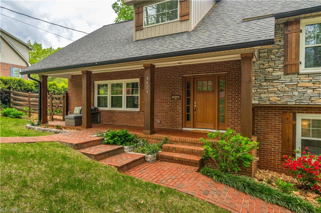 4424 Woodlark Court